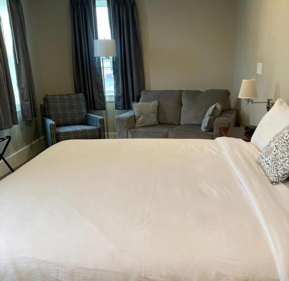 Номер Deluxe Кровать Кинг, Country Squire Inn And Suites
