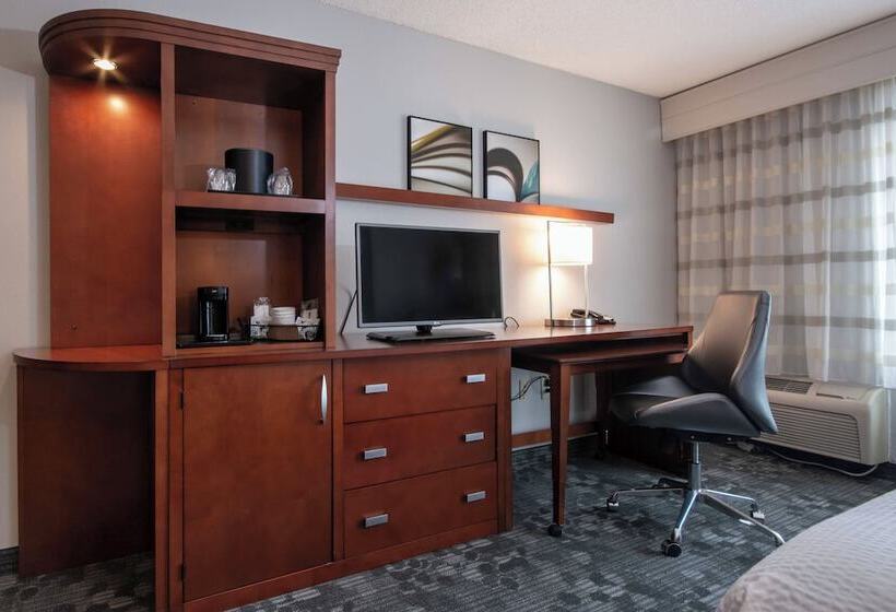 Номер Стандарт 2 Двуспальные Кровати, Courtyard By Marriott Charlotte Lake Norman