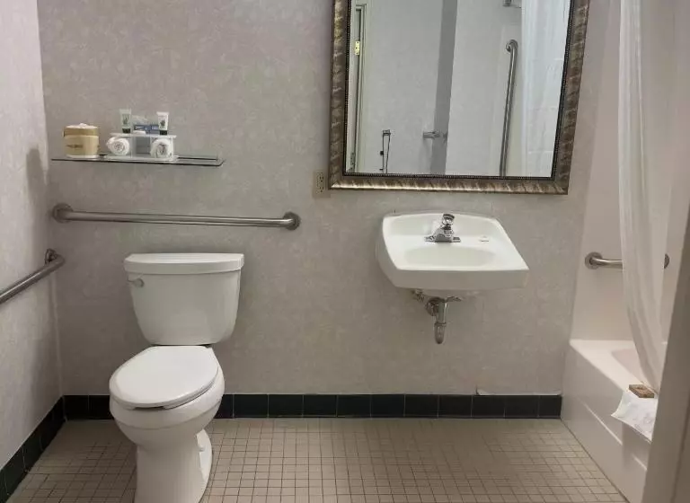 Standard-invahuone, Duluth Inn & Suites Near Spirit Mountain