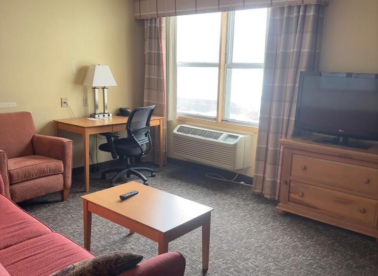 Люкс Адаптированный для Инвалидов, Duluth Inn & Suites Near Spirit Mountain