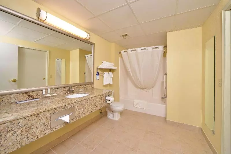 Sviitti King-vuode, Duluth Inn & Suites Near Spirit Mountain