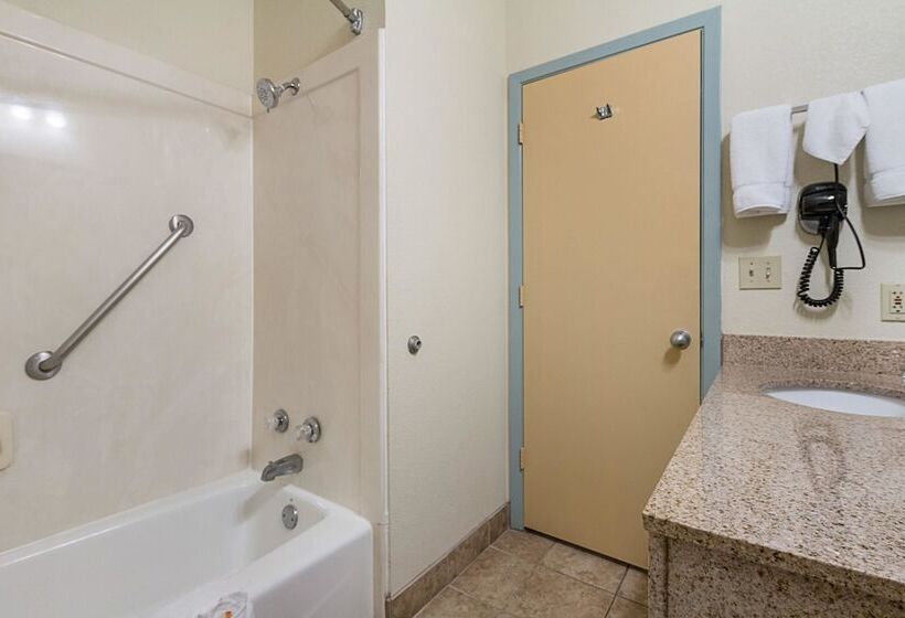 Люкс, Quality Suites