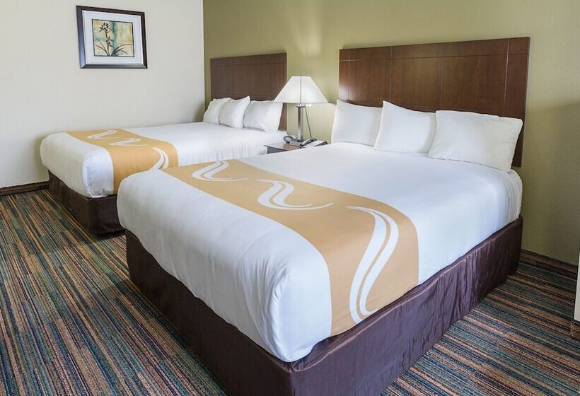 جناح, Quality Suites