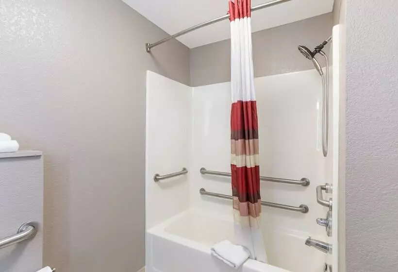 障害者適応デラックスルーム, Red Roof Inn & Suites Corbin