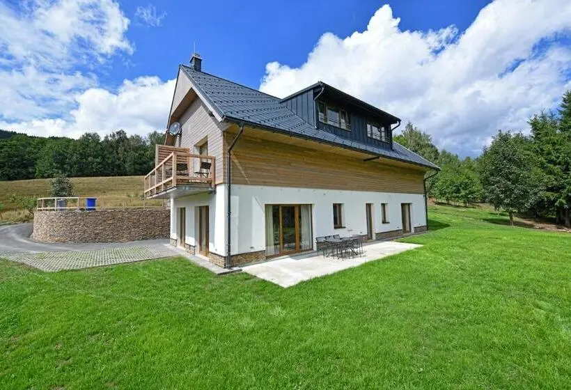 ドゥプレックスルーム, Apartmány Chata Večernice