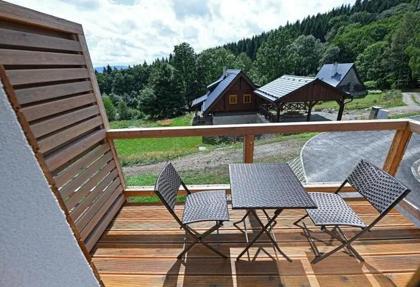 ドゥプレックスルーム, Apartmány Chata Večernice