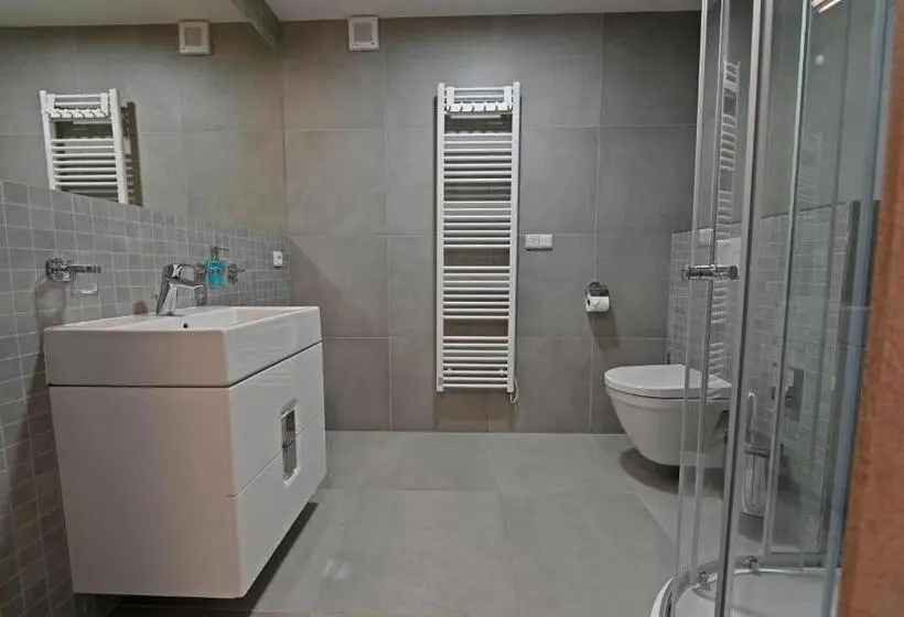 ドゥプレックスルーム, Apartmány Chata Večernice