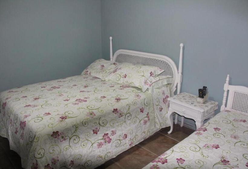 标准三人间, Pousada Canto Da Galheta