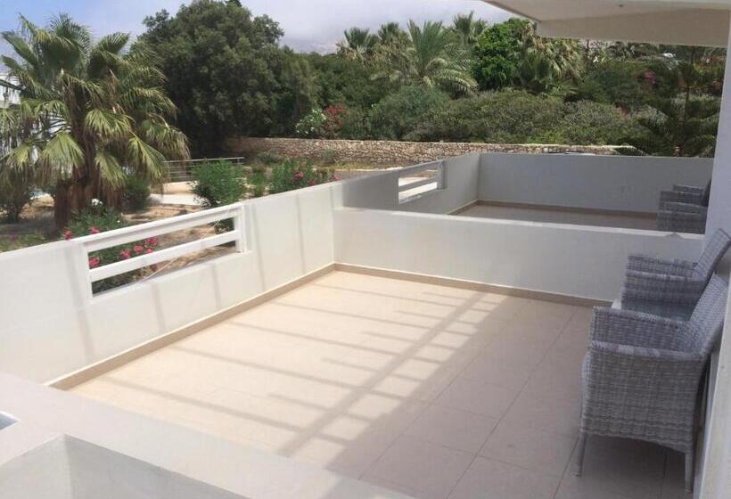 آپارتمان 1 خوابه با چشمانداز, Royal Beach