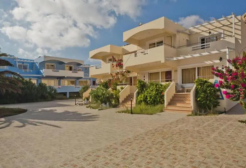استودیو استاندارد با چشم‌انداز استخر, Royal Beach