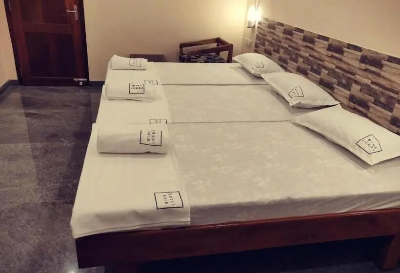 Economy Triple Room, Wins