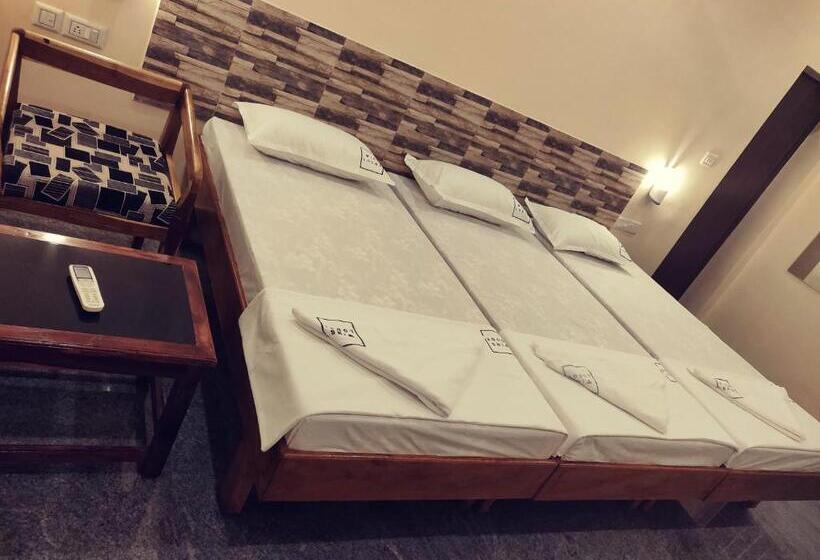 经济型三人房间, Wins