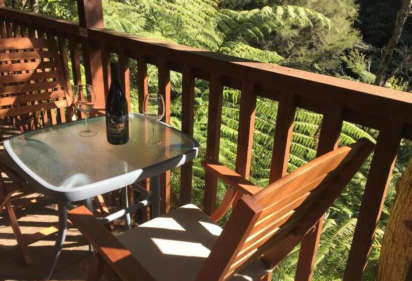 חדר סטנדרט לשלושה עם חדר אמבטיה משוף, Kanuka Ridge Lodge