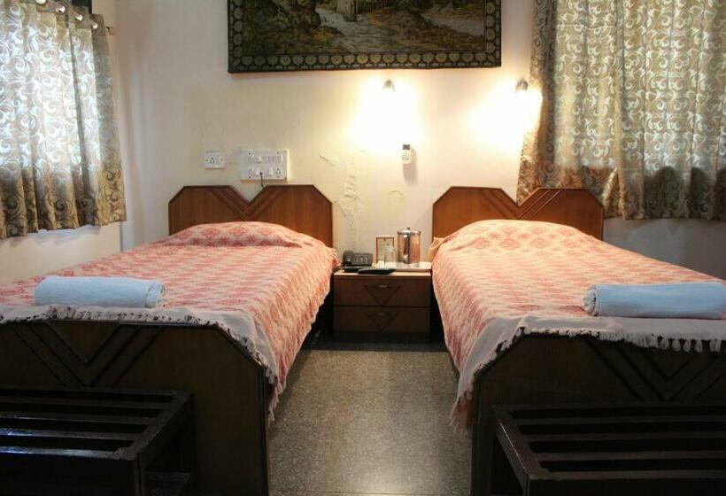 اتاق لوکس, Ywca International Centre