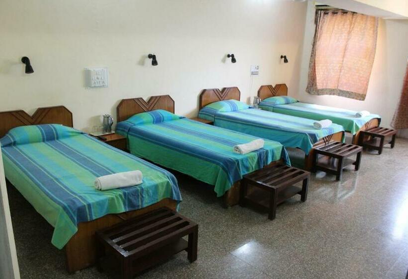 اتاق لوکس خانوادگی, Ywca International Centre