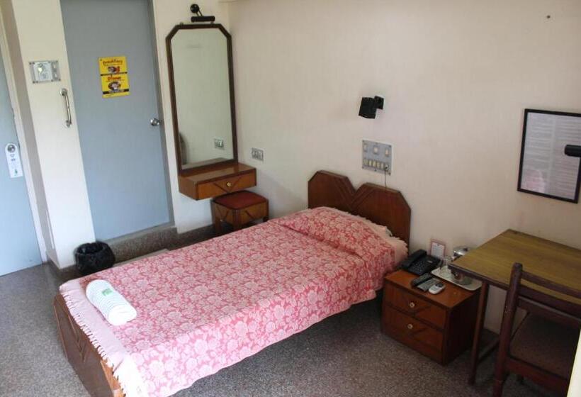 اتاق استاندارد یک نفره, Ywca International Centre