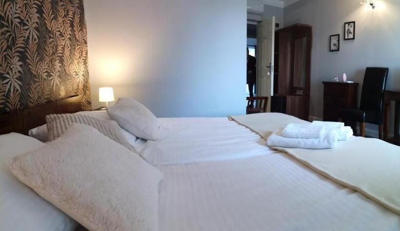 اتاق استاندارد, Varga Villa