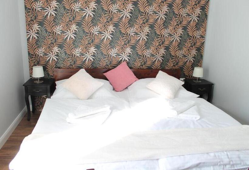 اتاق استاندارد, Varga Villa