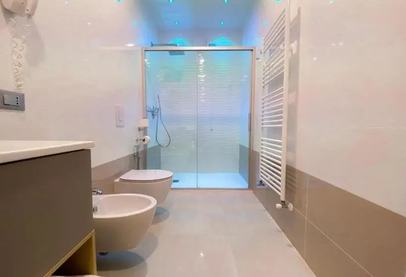Standard-huone Sivuttainen Merinäkymä, Edison Hotel Seaview & Spa