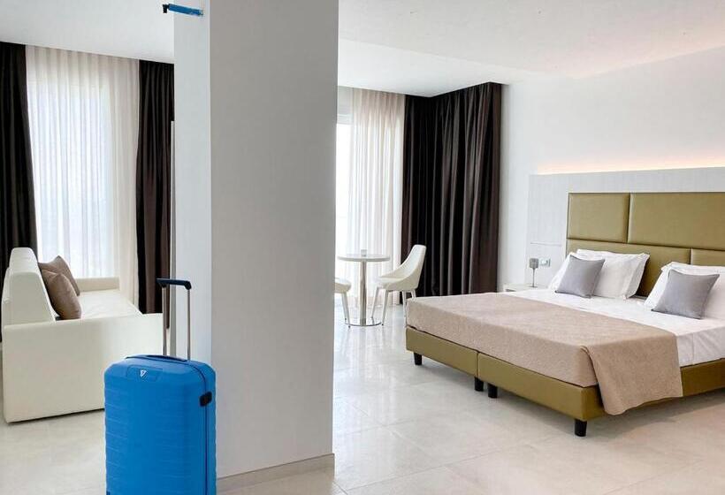 Люкс Вид на Море, Edison Hotel Seaview & Spa