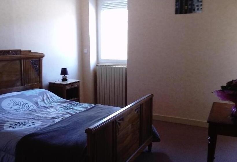 غرفة قياسية مطلة على الجبل, Hôtel St Joseph