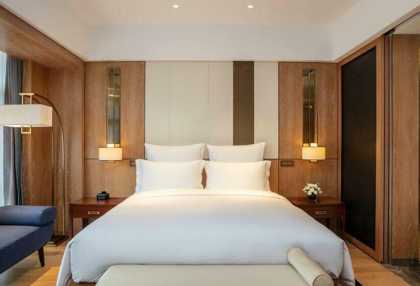 Номер Deluxe Кровать Кинг, Pullman Changbaishan Resort