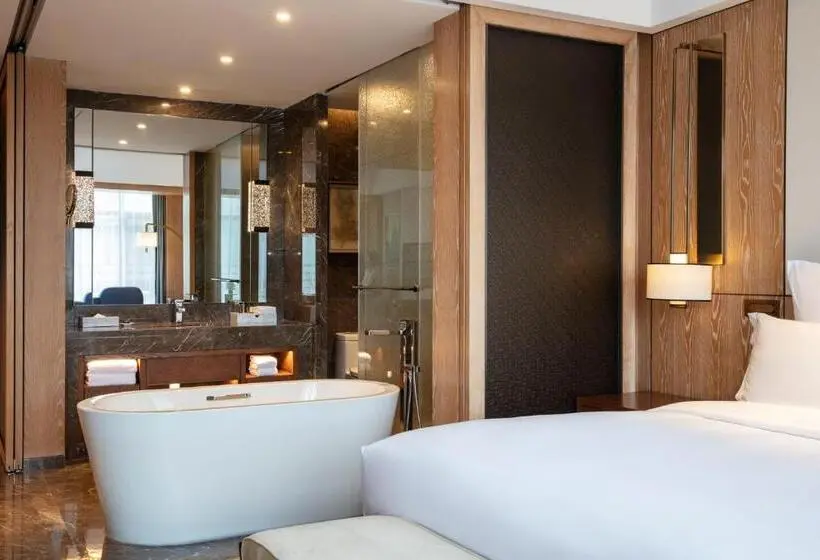 キングサイズベッドのデラックスルーム, Pullman Changbaishan Resort
