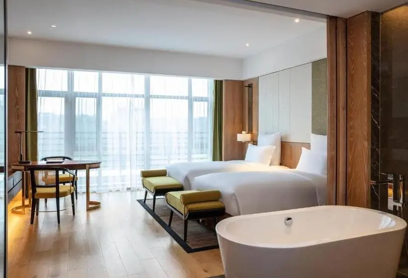 バルコニー付きデラックスルーム, Pullman Changbaishan Resort