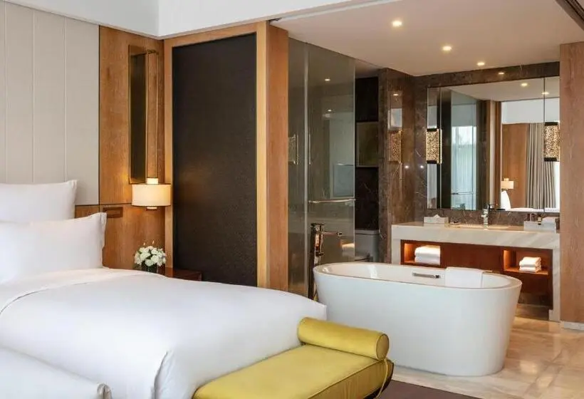 バルコニー付きデラックスルーム, Pullman Changbaishan Resort