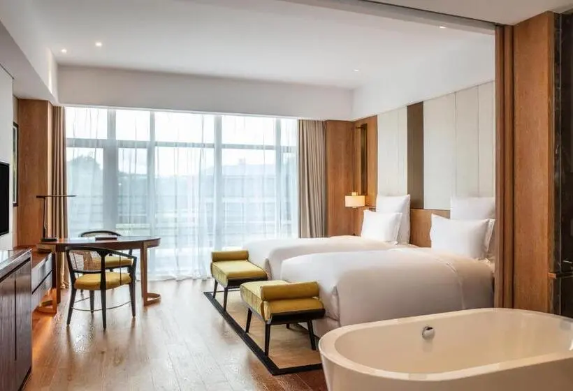 バルコニー付きスーペリアルーム, Pullman Changbaishan Resort