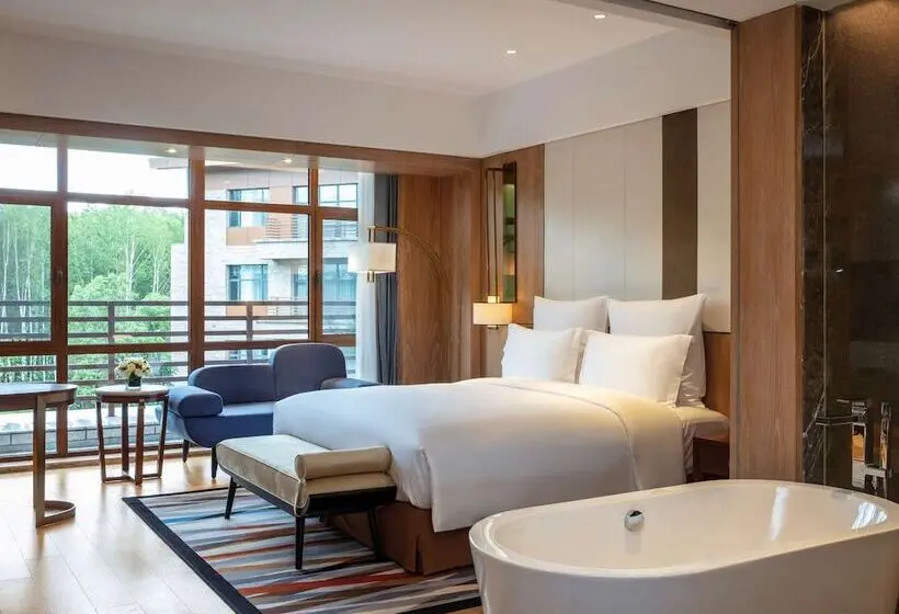 バルコニー付きデラックスルーム, Pullman Changbaishan Resort