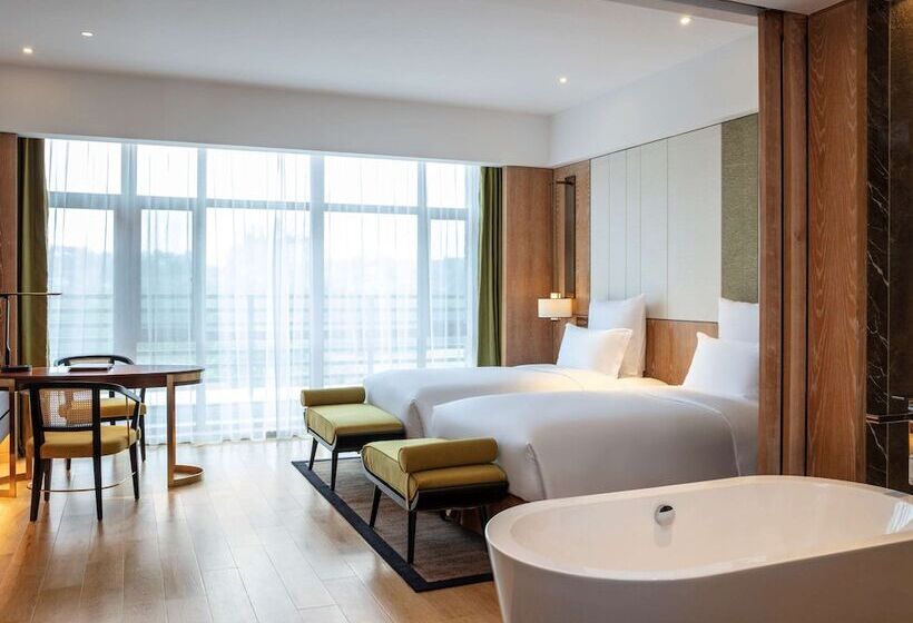 발코니 디럭스 룸, Pullman Changbaishan Resort
