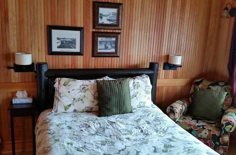 غرفة قياسية, Whistling Winds Motel