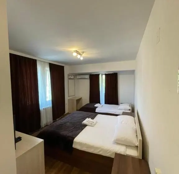 اتاق استاندارد سه نفره, Motel & Restaurant Dar