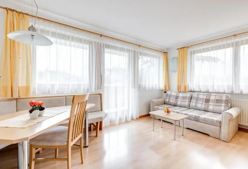 Huoneisto 1 Makuuhuone Näkymä, Pension Haus Am See