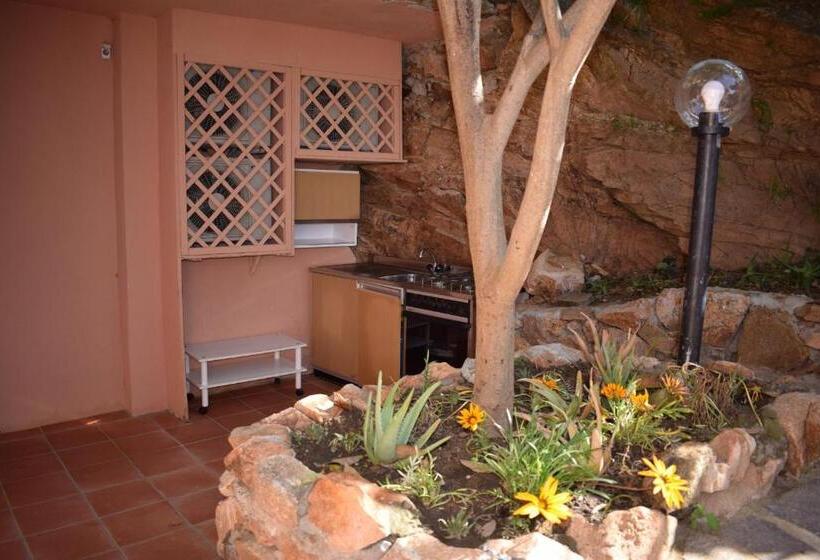 Familienzimmer, Villaggio Est Affittacamere