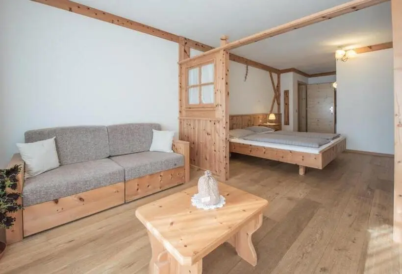 سوییت جونیور لوکس, Agriturismo Soleseid