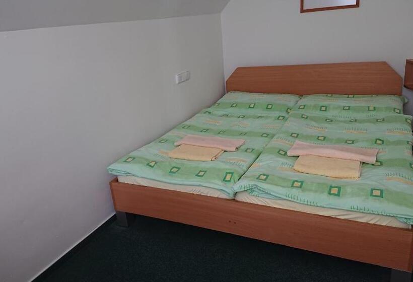 آپارتمان 1 خوابه, Penzion Pod Vlkolíncom