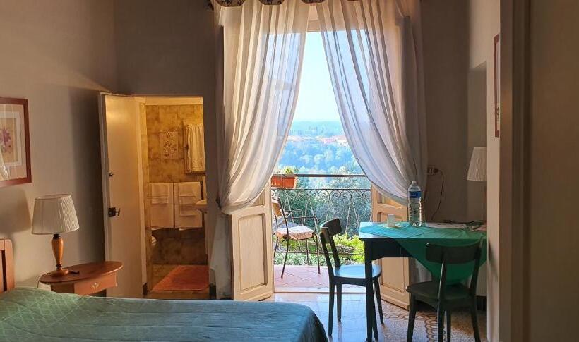 سرير فى غرفة مشتركه, Soggiorno Dimora Del Grifo