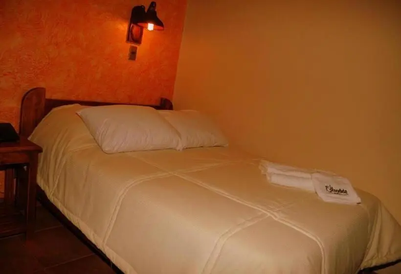 اتاق استاندارد یک نفره, La Escondida Hostal