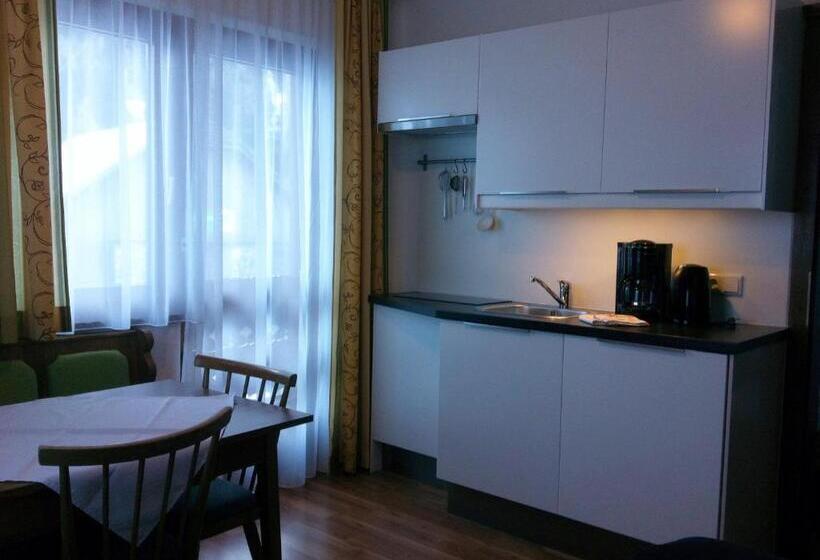 1 Sovrums Lägenhet med Balkong, Ahlhof