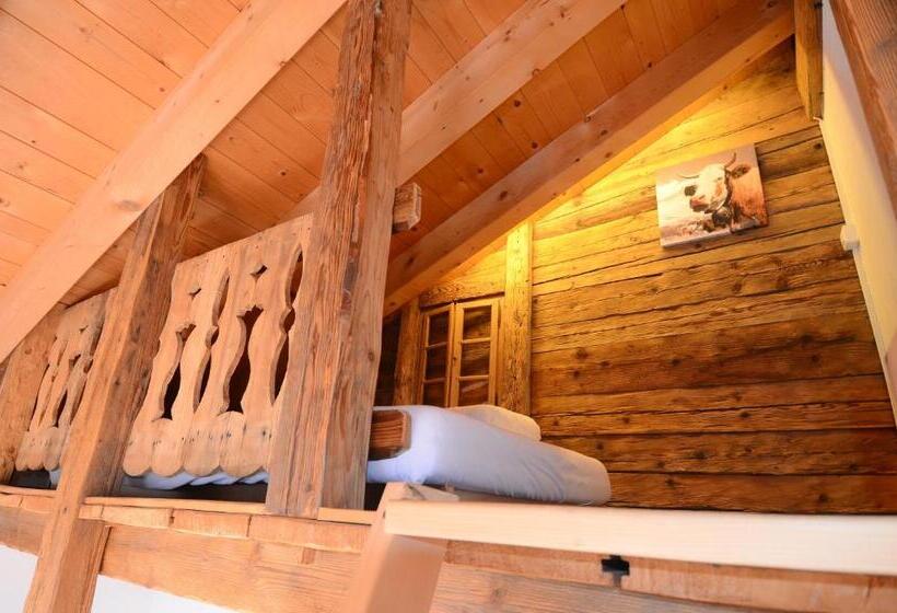 スタンダードトリプルルーム, Les Chambres Et Roulottes Des Noisetiers