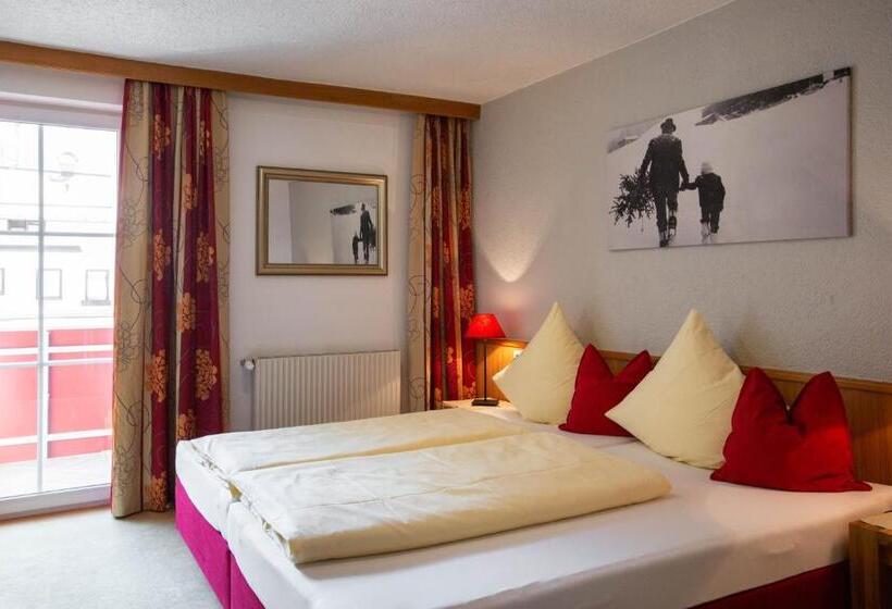 اتاق استاندارد با بالکن, Midland