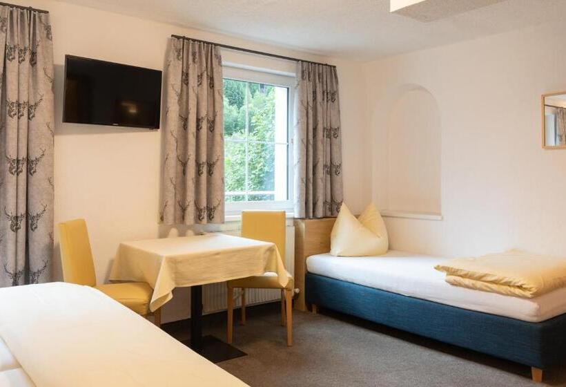 اتاق استاندارد سه نفره, Midland