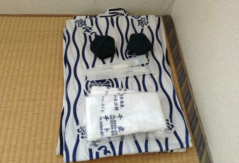 اتاق استاندارد با سرویس بهداشتی مشترک, Resort Inn Chitose