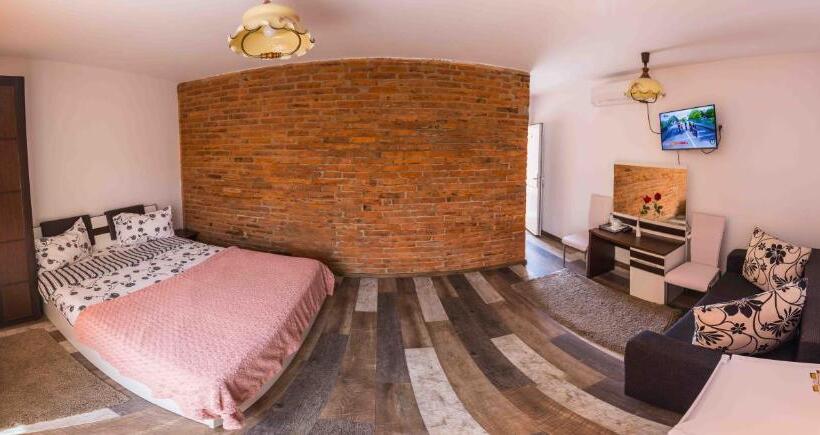 スタンダードルーム, Pensiunea Brici