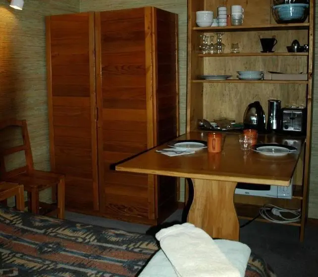 استودیوی استاندارد, Résidence Studio Sakura