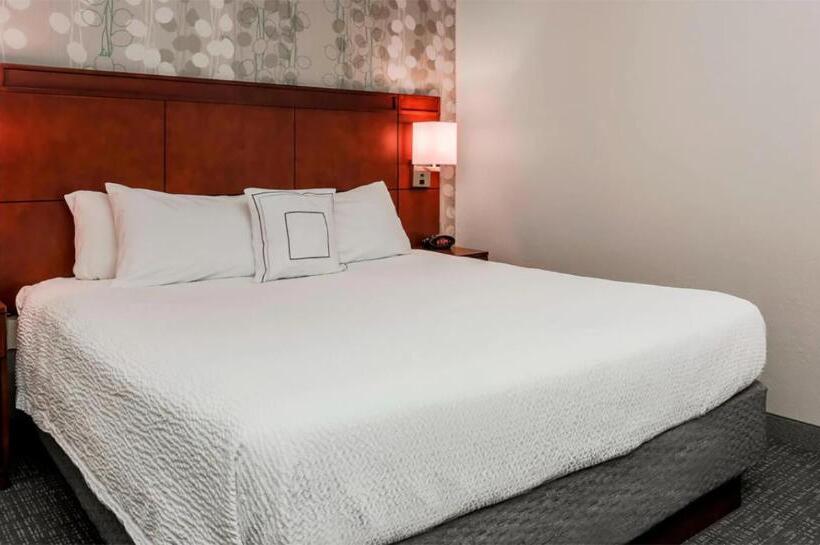 Номер Стандарт Кровать Кинг Адаптированный для Инвалидов, Courtyard By Marriott Orlando Lake Mary North