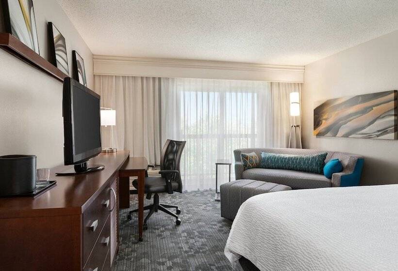 스위트, Courtyard Lubbock