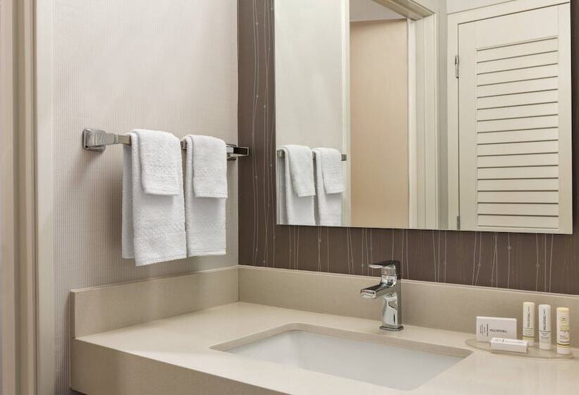 스위트, Courtyard Lubbock